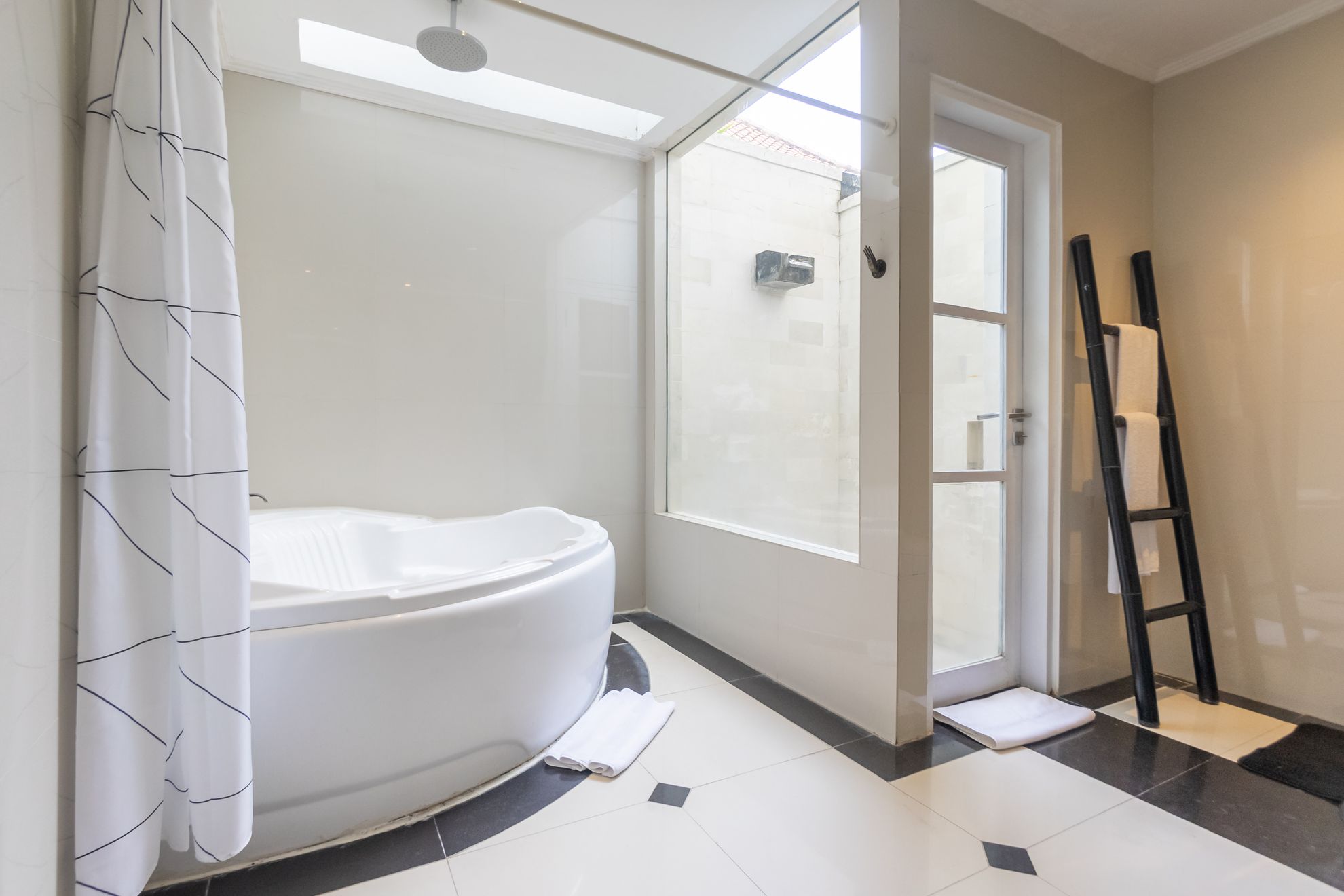 shanti-amore-bath1