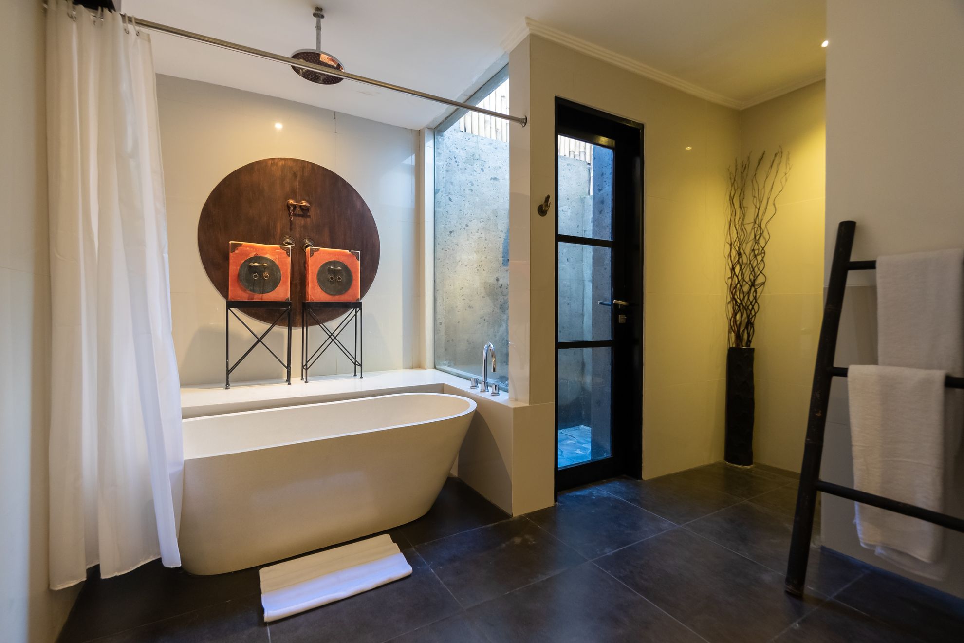 shanti-yuubi-bath